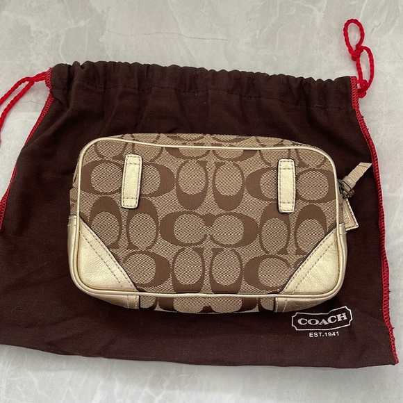 Coach signature canvas with gold trimming 2-in-1 belt pouch - Picture 3 of 4